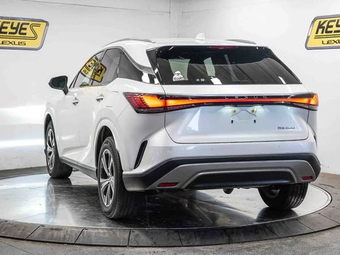 Used 2024 Lexus RX 350 FWD w/ Technology Package image 2