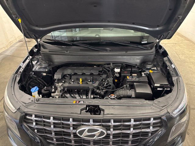 Used 2025 Hyundai Venue SEL FWD image 8