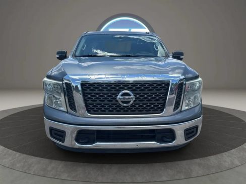 Used 2017 Nissan Titan SV AWD/4WD image 20
