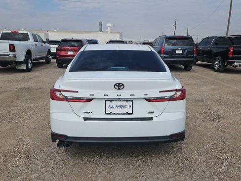 Used 2025 Toyota Camry SE w/ Multimedia Upgrade Package FWD image 7