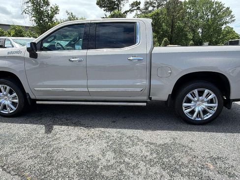 New 2026 Chevrolet Silverado 1500 High Country AWD/4WD image 8