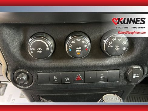 Used 2013 Jeep Wrangler Sahara w/ Dual Top Group AWD/4WD image 26