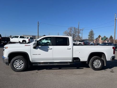 Used 2022 Chevrolet Silverado 3500 LT w/ Convenience Package AWD/4WD image 10