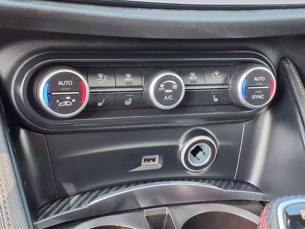 Used 2023 Alfa Romeo Stelvio Estrema AWD/4WD image 20