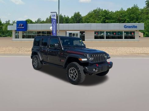 Used 2025 Jeep Wrangler Unlimited Rubicon AWD/4WD image 5