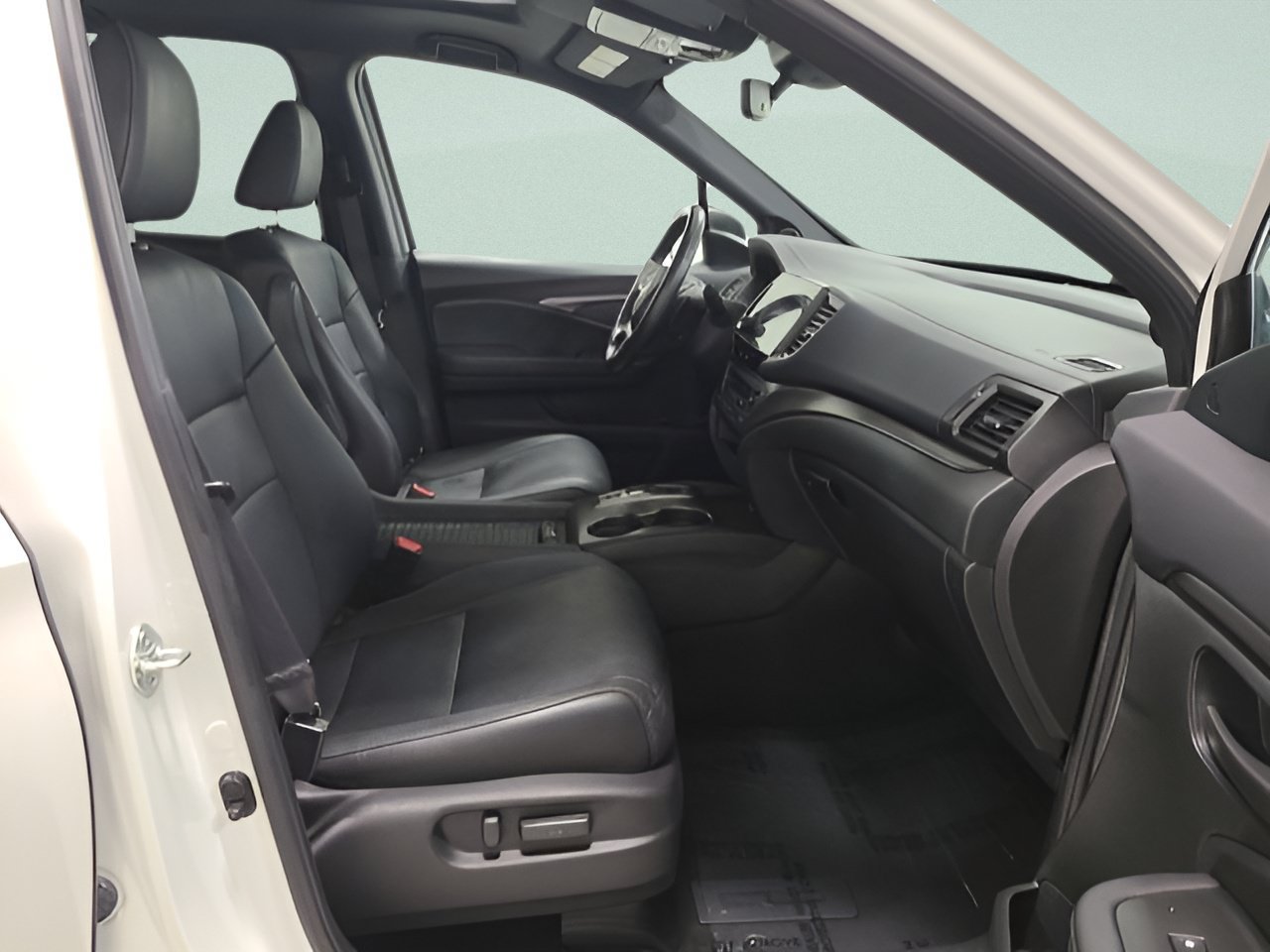 Used 2023 Honda Passport EX-L image 13