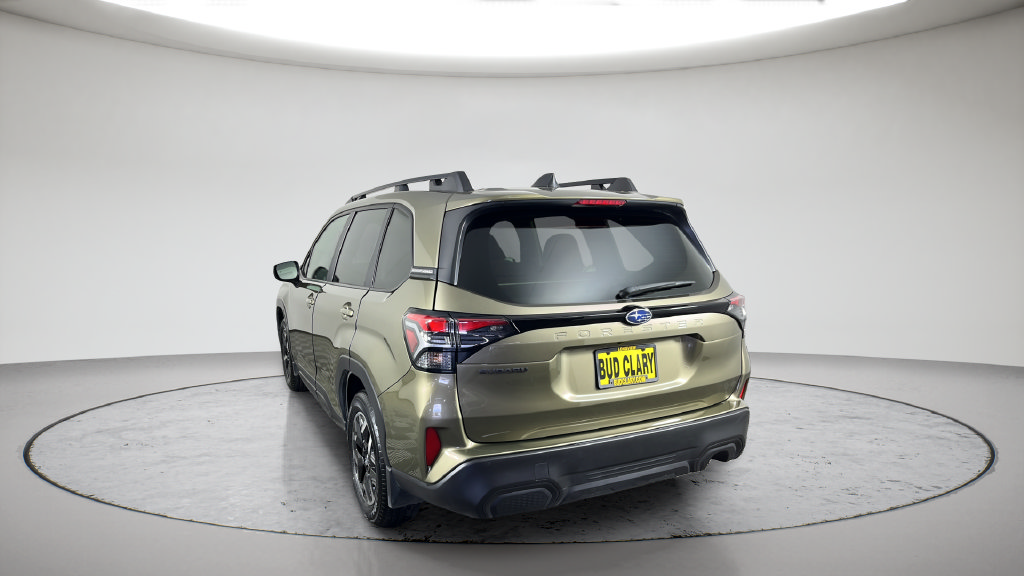 Used 2025 Subaru Forester Premium AWD/4WD image 10