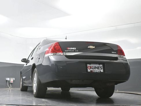 Used 2009 Chevrolet Impala LS FWD image 49