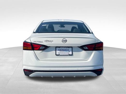 Certified 2025 Nissan Altima 2.5 SV FWD image 4