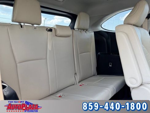 Used 2025 Toyota Highlander XLE AWD/4WD image 42