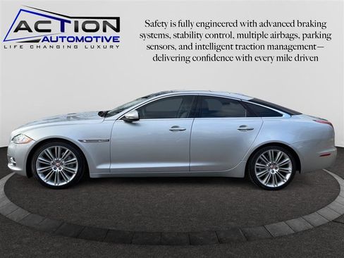 Used 2015 Jaguar XJ image 5
