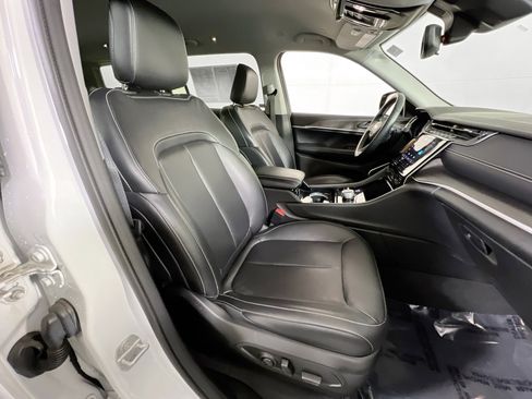 Used 2021 Jeep Grand Cherokee L Limited image 28