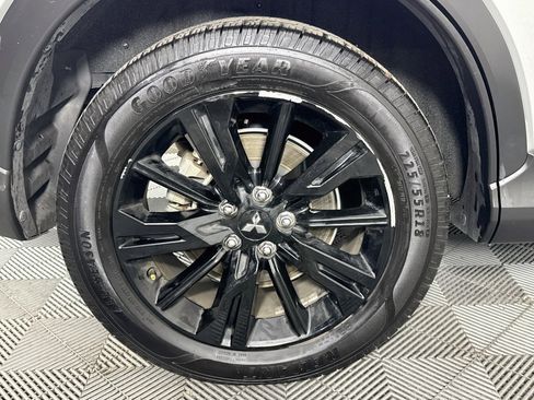 Used 2024 Mitsubishi Eclipse Cross LE AWD/4WD image 31