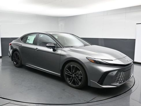 New 2026 Toyota Camry XSE FWD image 2