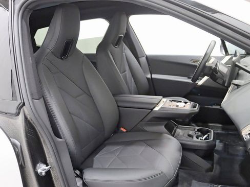 Used 2023 BMW iX xDrive50 w/ Premium Package image 30