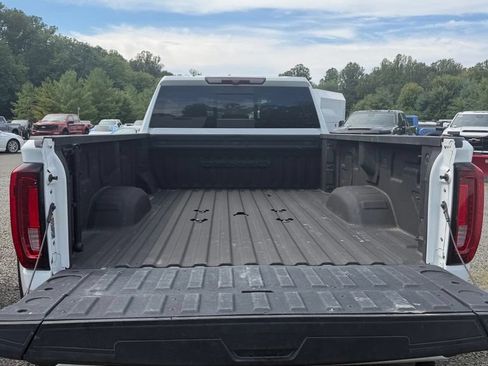 Used 2023 GMC Sierra 3500 Denali AWD/4WD image 30