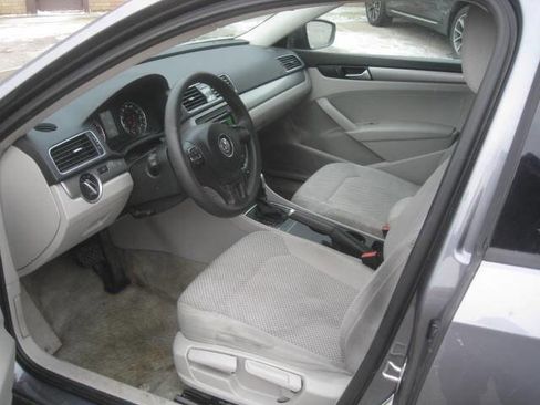 Used 2015 Volkswagen Passat 1.8T S image 11