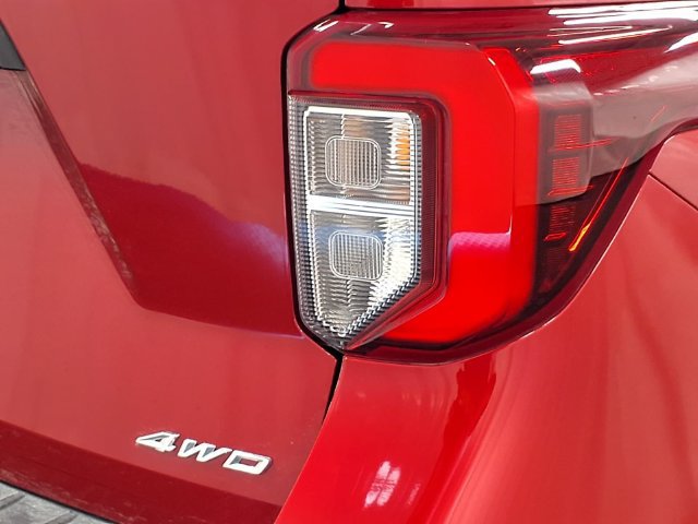 Used 2023 Ford Explorer ST-Line w/ Class IV Trailer Tow Package AWD/4WD image 9