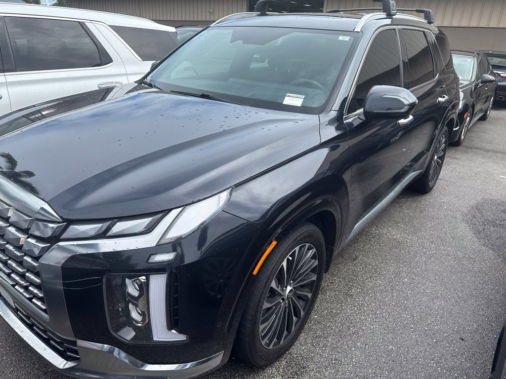 Used 2023 Hyundai Palisade Calligraphy FWD image 4