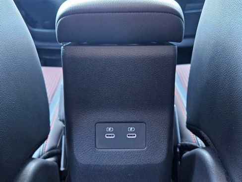 Certified 2026 Nissan Kicks SR FWD image 17