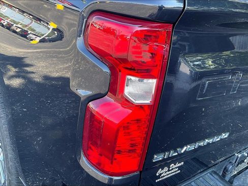 Used 2024 Chevrolet Silverado 1500 LT AWD/4WD image 28
