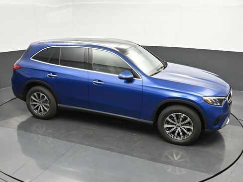 New 2025 Mercedes-Benz GLC 300 GLC 300 image 32