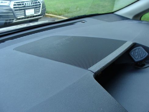 Used 2014 Toyota Sienna XLE image 25