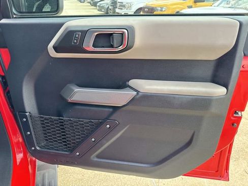 Used 2022 Ford Bronco Wildtrak image 18