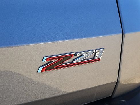 Used 2025 Chevrolet Traverse Z71 AWD/4WD image 8