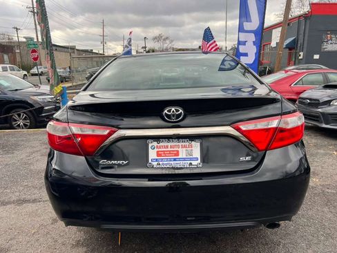 Used 2015 Toyota Camry SE image 7