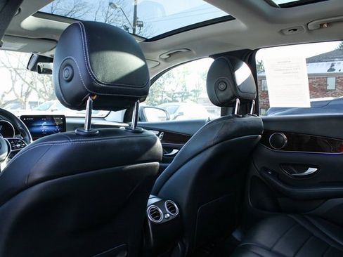 Used 2022 Mercedes-Benz GLC 300 4MATIC image 36