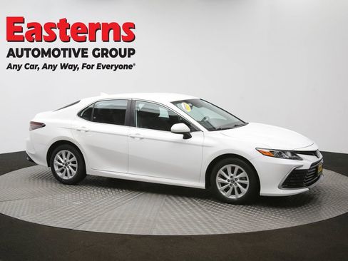 Used 2023 Toyota Camry LE AWD/4WD image 47