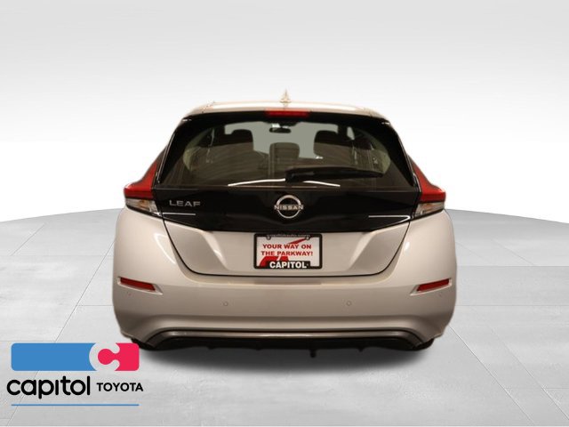Used 2025 Nissan Leaf S FWD image 3
