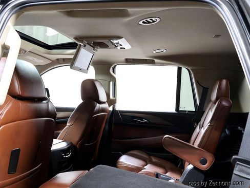 Used 2018 Cadillac Escalade Premium Luxury AWD/4WD image 14