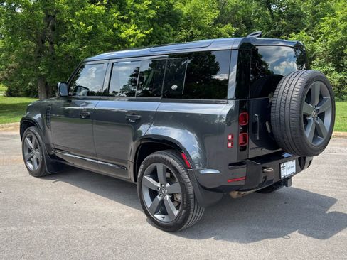 Used 2022 Land Rover Defender 110 X-Dynamic HSE AWD/4WD image 4