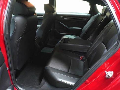 Used 2019 Honda Accord Sport image 11