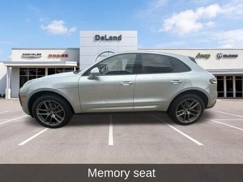 Used 2025 Porsche Macan AWD/4WD image 5