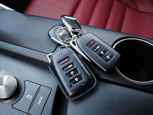 Used 2015 Lexus IS 350 AWD w/ F-Sport Package image 26