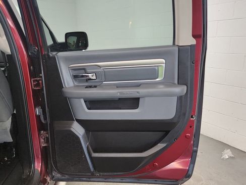 Used 2019 RAM 1500 Big Horn image 33