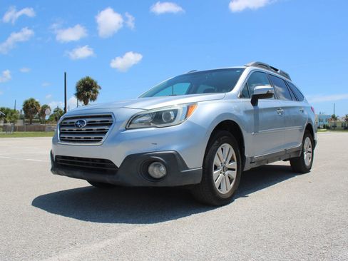 Used 2016 Subaru Outback 2.5i Premium AWD/4WD image 4