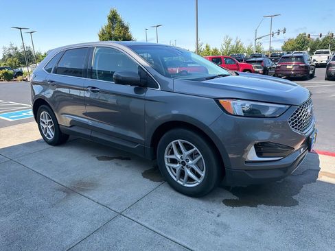 Used 2024 Ford Edge SEL AWD/4WD image 6