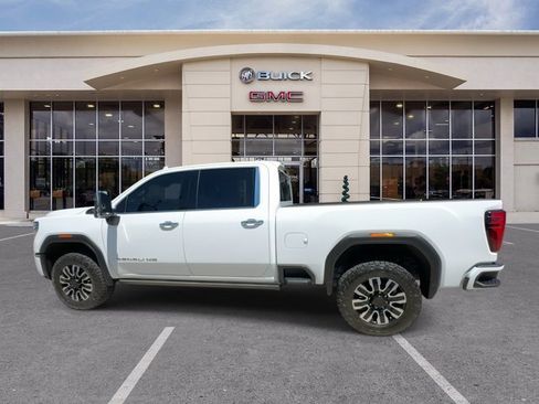 Certified 2024 GMC Sierra 2500 Denali Ultimate w/ Max Trailering Package AWD/4WD image 8