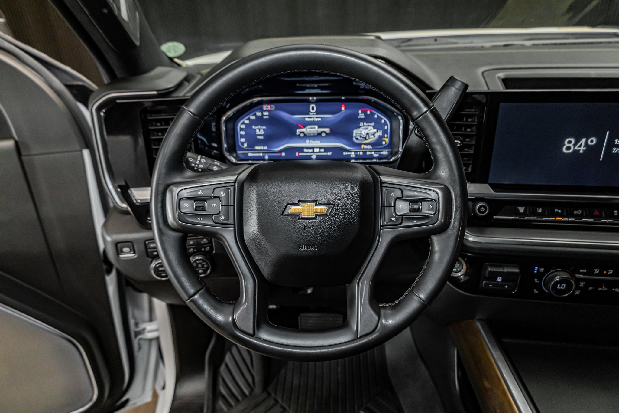 Used 2024 Chevrolet Silverado 2500 High Country w/ High Country Premium Package AWD/4WD image 19