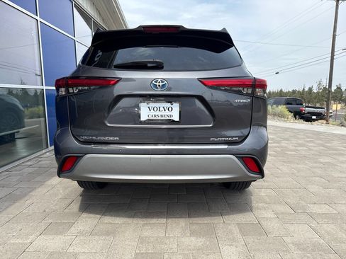 Used 2020 Toyota Highlander Platinum AWD/4WD image 6