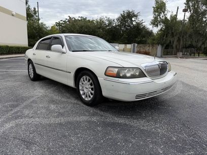Used 2006 Lincoln Town Car Signature