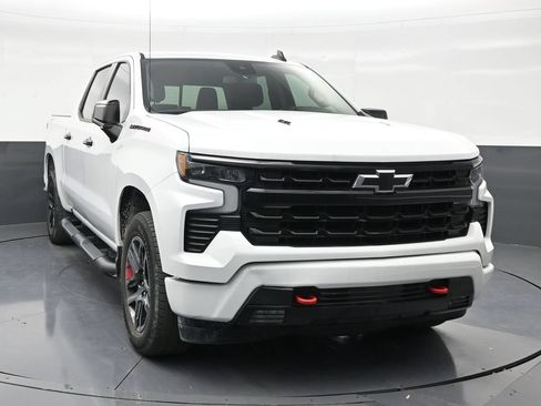 Used 2024 Chevrolet Silverado 1500 RST w/ Redline Edition AWD/4WD image 7