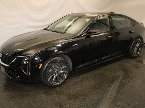 Used 2025 Cadillac CT5 V image 2