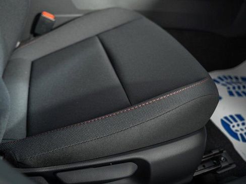 New 2026 Toyota Prius Plug-In Hybrid FWD image 33