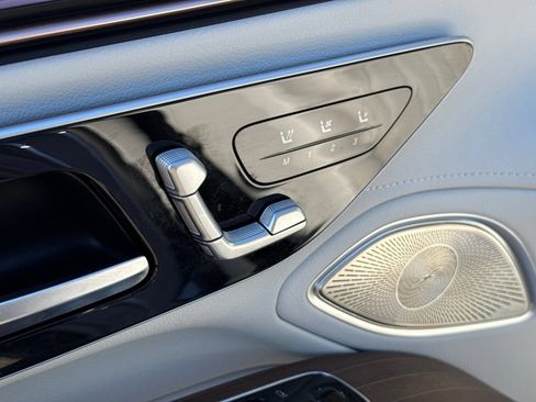 Used 2023 Mercedes-Benz EQS 580 4MATIC Sedan image 23