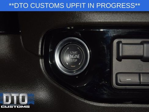 Used 2025 Chevrolet Silverado 1500 High Country w/ Midnight Edition AWD/4WD image 33